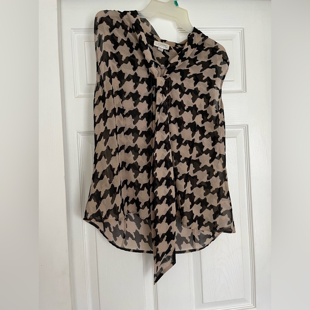 Stylish Black and Cream Women's Top Tahari Sleevless Blouse Size Large - Picture 4 of 13